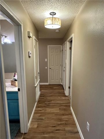 1001 S Seattle Avenue, Russellville, AR 72801