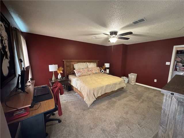 1001 S Seattle Avenue, Russellville, AR 72801