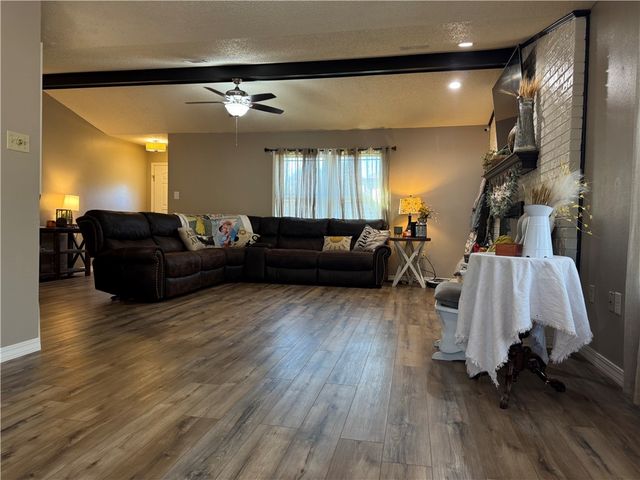 1001 S Seattle Avenue, Russellville, AR 72801