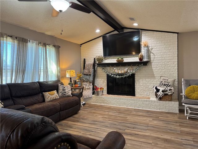 1001 S Seattle Avenue, Russellville, AR 72801