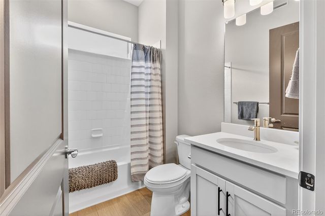 8548 S Quatar Street, Aurora, CO 80016