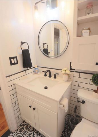 407 Tree Road, South Setauket, NY 11720