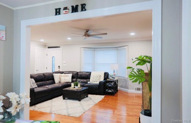 407 Tree Road, South Setauket, NY 11720