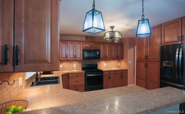 407 Tree Road, South Setauket, NY 11720