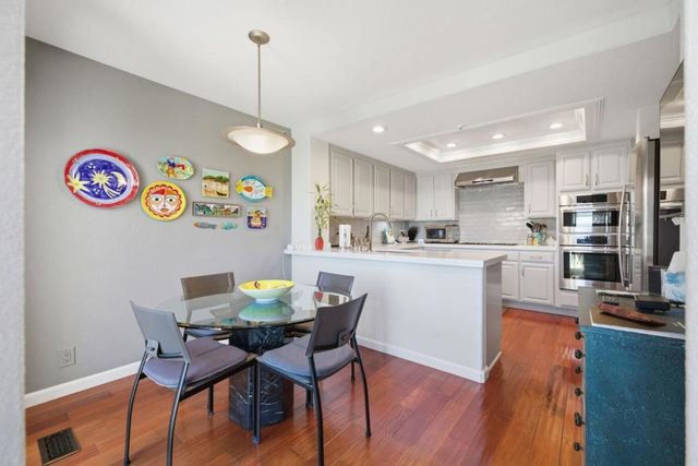 12 Clover Lane, San Carlos, CA 94070