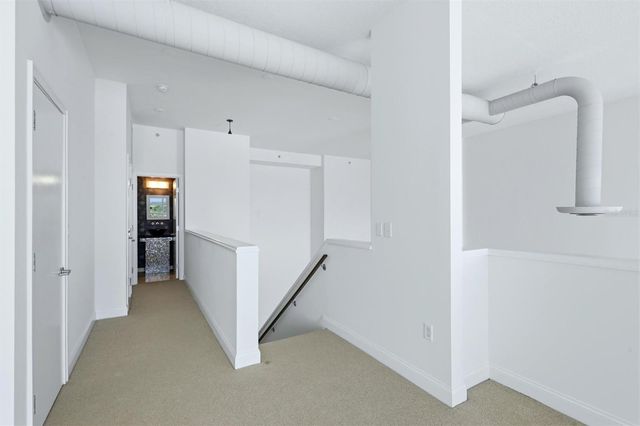 1990 MAIN STREET 4, Sarasota, FL 34236