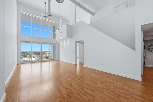 1990 MAIN STREET 4, Sarasota, FL 34236