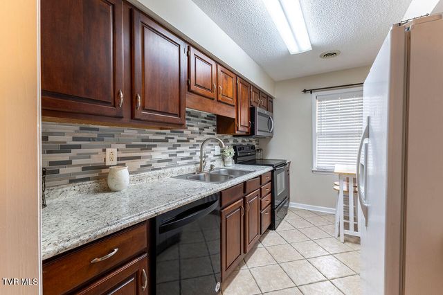 400 Sunset Dr L60, Johnson City, TN 37604