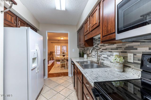 400 Sunset Dr L60, Johnson City, TN 37604