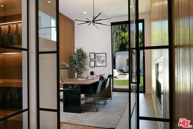 4544 Woodley Avenue, Encino, CA 91436