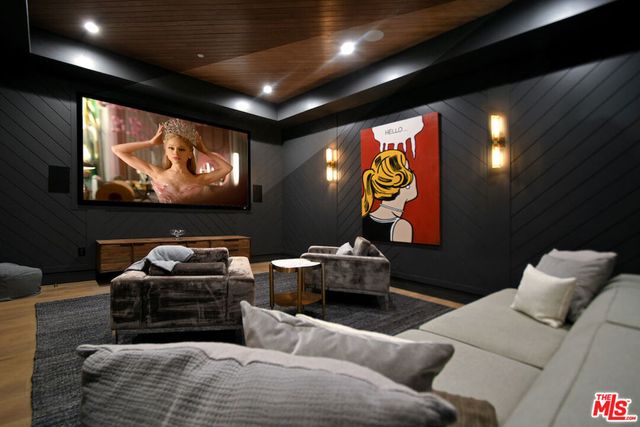 4544 Woodley Avenue, Encino, CA 91436