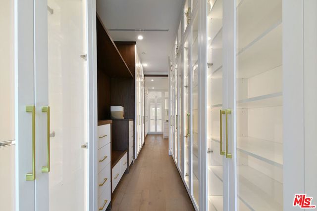 4544 Woodley Avenue, Encino, CA 91436