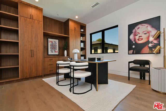 4544 Woodley Avenue, Encino, CA 91436