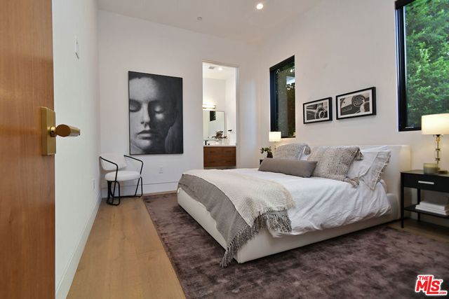 4544 Woodley Avenue, Encino, CA 91436