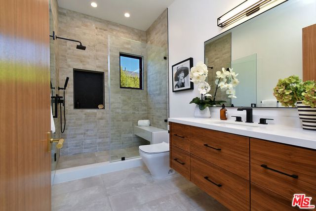 4544 Woodley Avenue, Encino, CA 91436