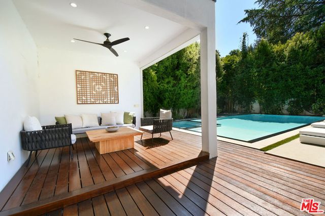 4544 Woodley Avenue, Encino, CA 91436