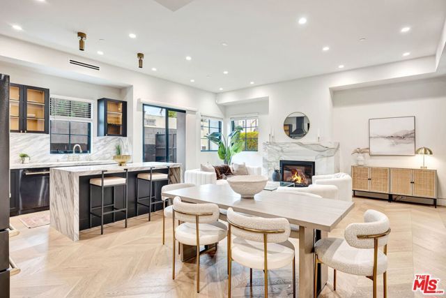 652 Huntley Drive 102, West Hollywood, CA 90069