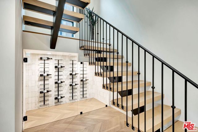 652 Huntley Drive 102, West Hollywood, CA 90069