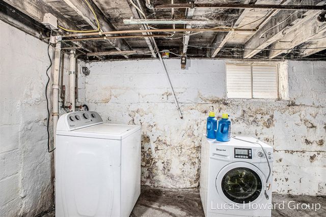 712 Lenore Avenue, Lansing, MI 48910