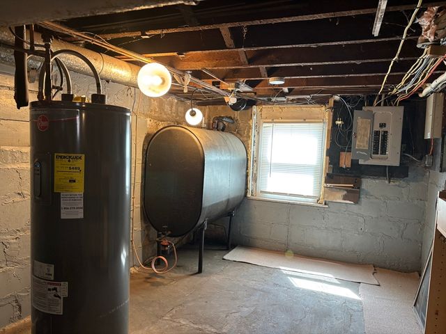 139 Tiffany St, Springfield, MA 01108