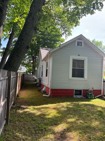 139 Tiffany St, Springfield, MA 01108