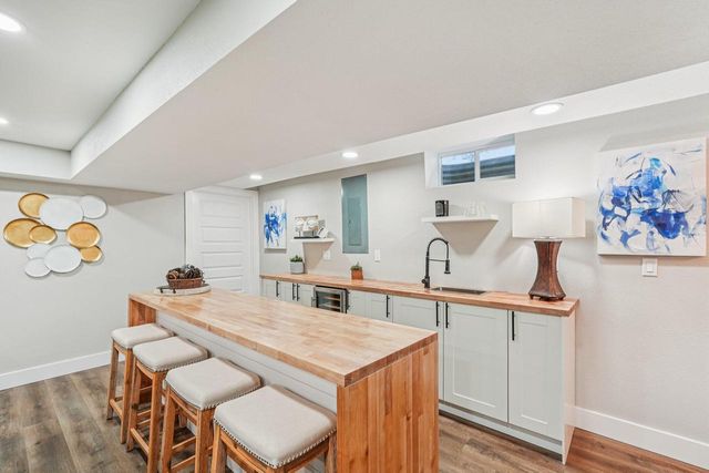 500 E Arthur DRIVE, Oak Creek, WI 53154