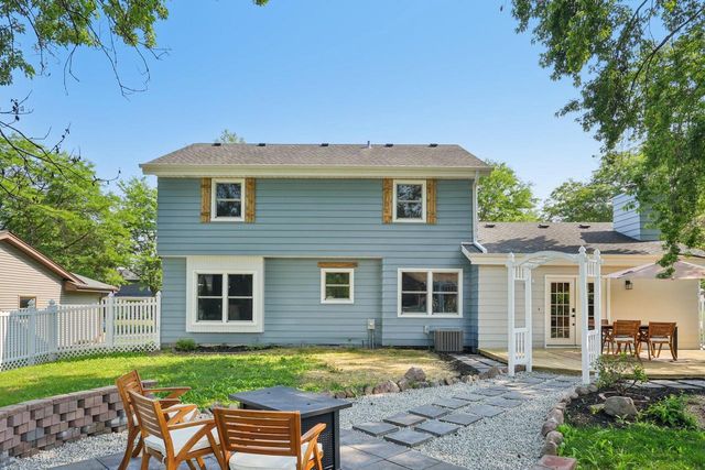 500 E Arthur DRIVE, Oak Creek, WI 53154