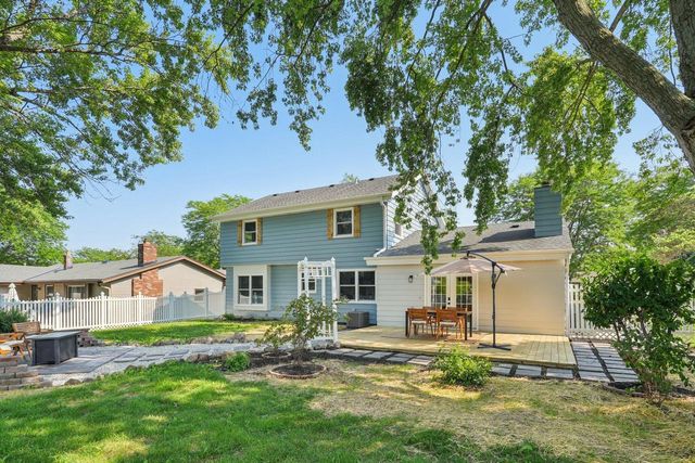 500 E Arthur DRIVE, Oak Creek, WI 53154