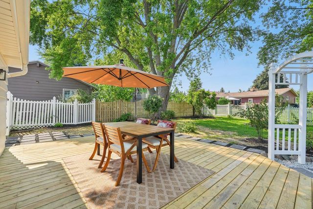 500 E Arthur DRIVE, Oak Creek, WI 53154