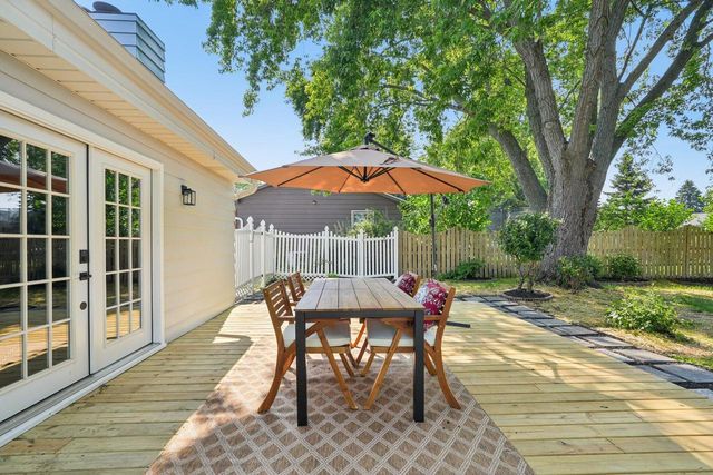 500 E Arthur DRIVE, Oak Creek, WI 53154