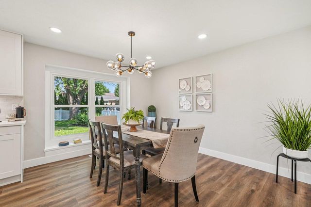 500 E Arthur DRIVE, Oak Creek, WI 53154