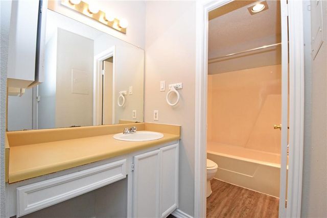 1000 King Albert ST A, Austin, TX 78745