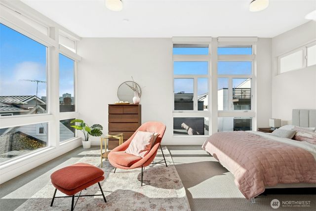 916 B 14th Avenue, Seattle, WA 98122