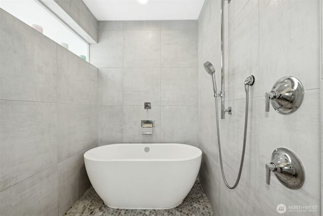 916 B 14th Avenue, Seattle, WA 98122