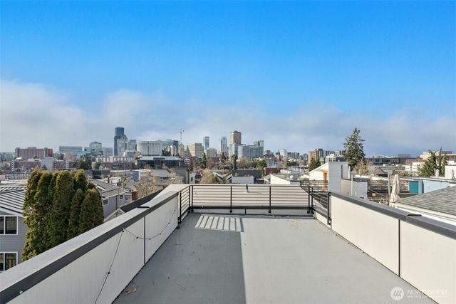 916 B 14th Avenue, Seattle, WA 98122