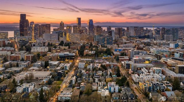 916 B 14th Avenue, Seattle, WA 98122