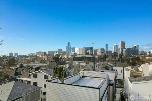 916 B 14th Avenue, Seattle, WA 98122