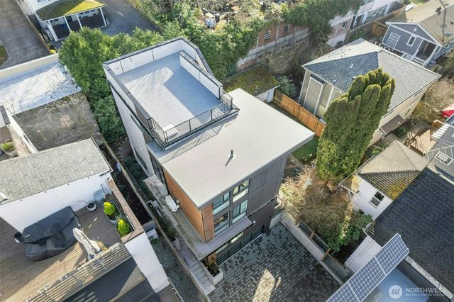 916 B 14th Avenue, Seattle, WA 98122