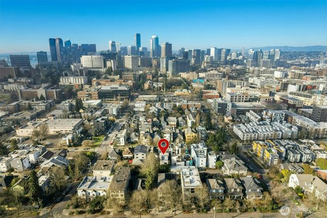 916 B 14th Avenue, Seattle, WA 98122