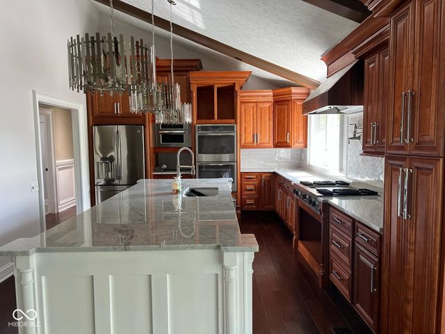 15022 Shoreway East Drive, Carmel, IN 46032