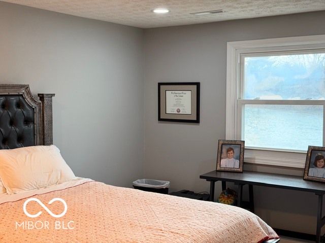 15022 Shoreway East Drive, Carmel, IN 46032