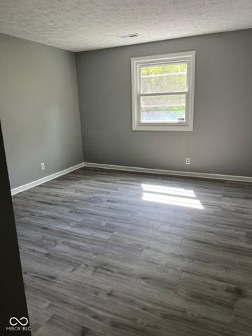 15022 Shoreway East Drive, Carmel, IN 46032