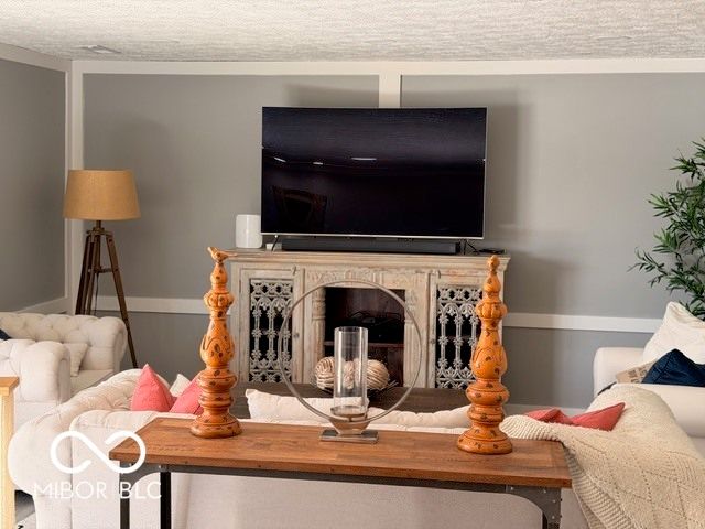 15022 Shoreway East Drive, Carmel, IN 46032