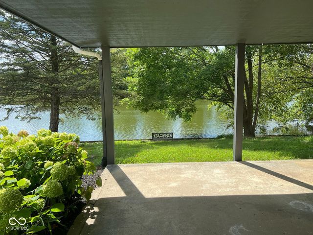 15022 Shoreway East Drive, Carmel, IN 46032