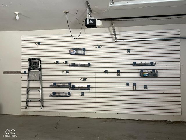 15022 Shoreway East Drive, Carmel, IN 46032