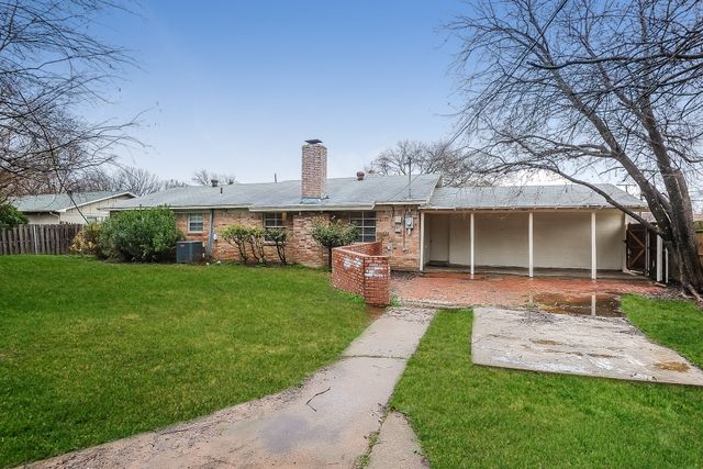 3001 Rufe Snow Drive, Richland Hills, TX 76118