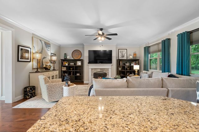 1094 Cantwell Pl, Spring Hill, TN 37174