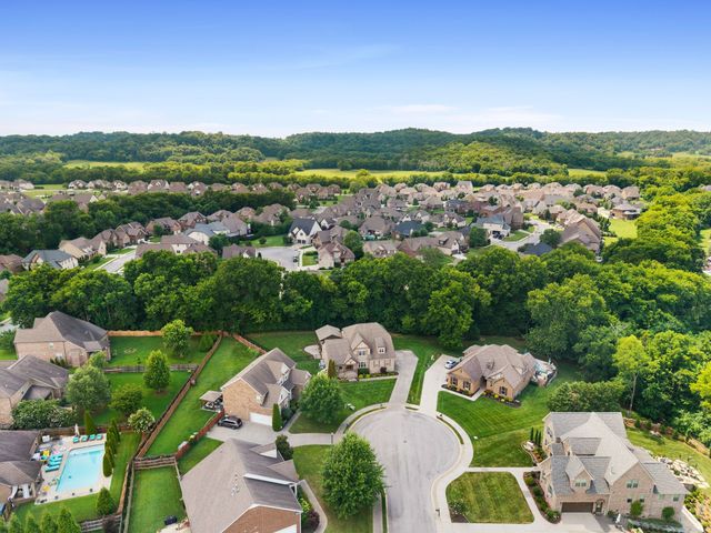 1094 Cantwell Pl, Spring Hill, TN 37174
