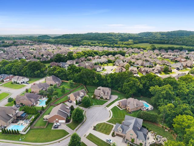 1094 Cantwell Pl, Spring Hill, TN 37174
