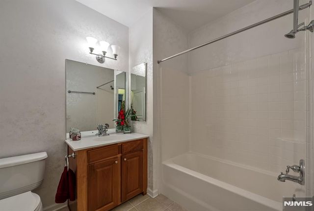 4203 Warrens Way, Wanaque, NJ 07465